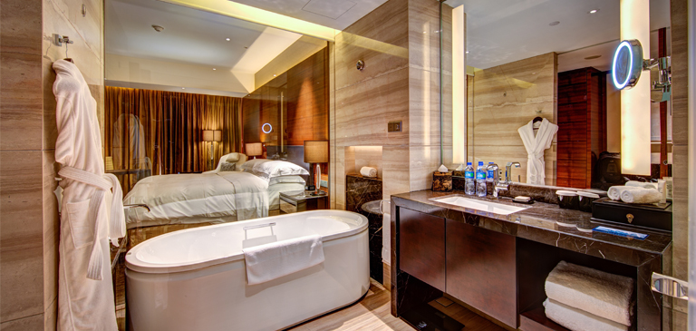 Salle de bains dans l'hôtel Hilton Shijiazhuang