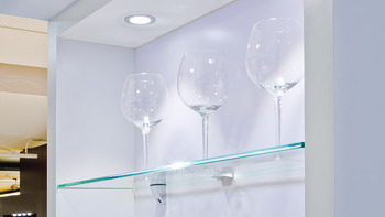 Luminaire à montage en applique, éclairage de bord de verre – Loox, LED 2019, acier inox 12 V